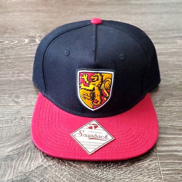 Harry Potter GRYFFINDOR ADJUSTABLE SNAPBACK HAT- Brand new - Picture 1 of 8